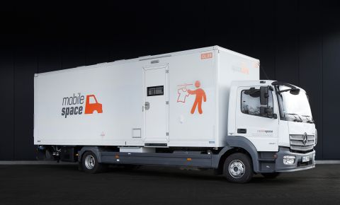 Garderobenmobil Mietfahrzeug G7 Garderoben-LKW Außenansicht