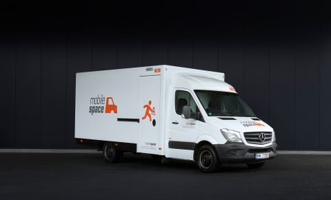 Garderobenmobil Mietfahrzeug G1 Garderoben-Sprinter Außenansicht