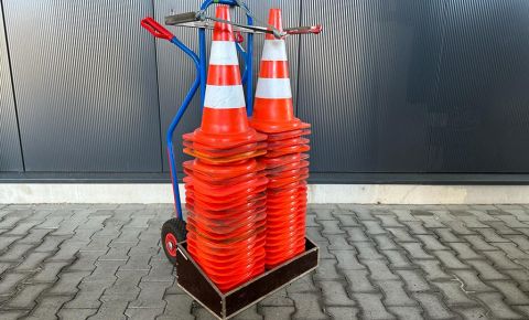 Pylonen Transport Karre