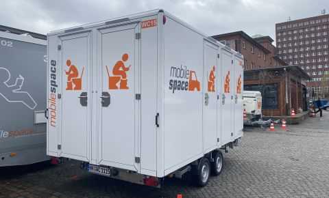 WC-Anhänger mit 5 Einzelkabinen mobilespace WC5 WC-Anhänger
