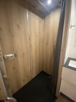 DoKa Aufenthaltsanhänger, Castaufenthalt