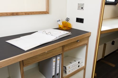 Büromobil, Officemobil, mobiler Schnittraum DIT Mobil, Produktionsbus, mobiles Büro 