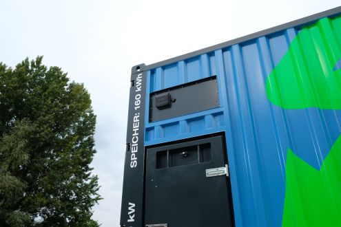 Grünstromerzeuger A01 aussen Speicher