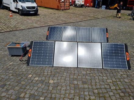 SpaceBox mit 2 SolarPanelen